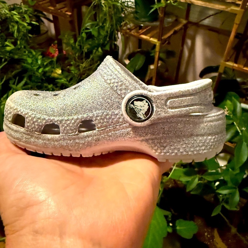 Crocs Lavender Purple Glitter Classic Clog Slip On Waterproof Childs Size 6